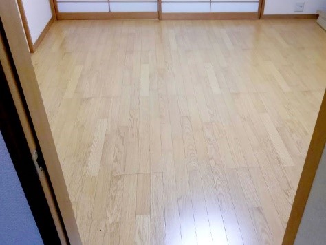 畳からフローリングにリフォ―ムして、掃除しやすい部屋にの事例写真