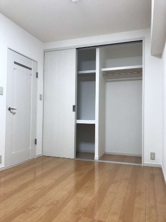 和室スペースを洋室の子供部屋にするリフォームの事例写真