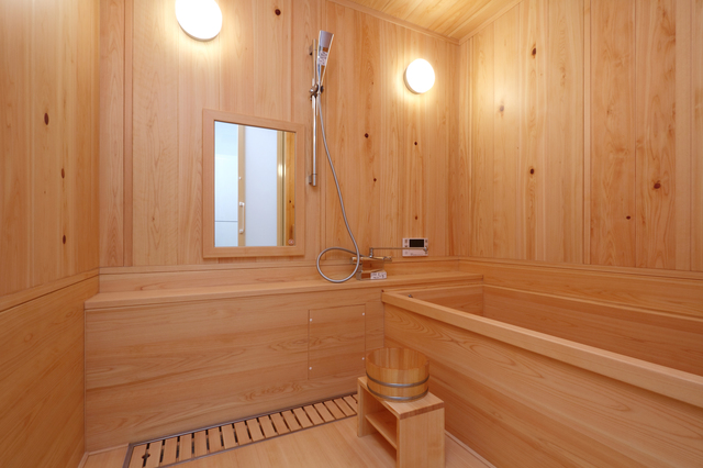 木材を使用した在来浴室