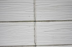 外壁にコーキングが必要な理由や補修時期 費用 寿命を解説 失敗しないリフォーム会社選びは リフォームガイド