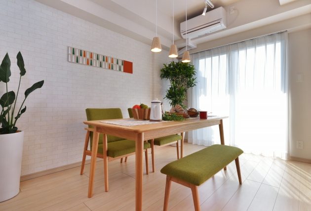 14畳の壁紙リフォームの費用をクロスの種類別に解説 Diyとの比較も紹介 失敗しないリフォーム会社選びは リフォームガイド