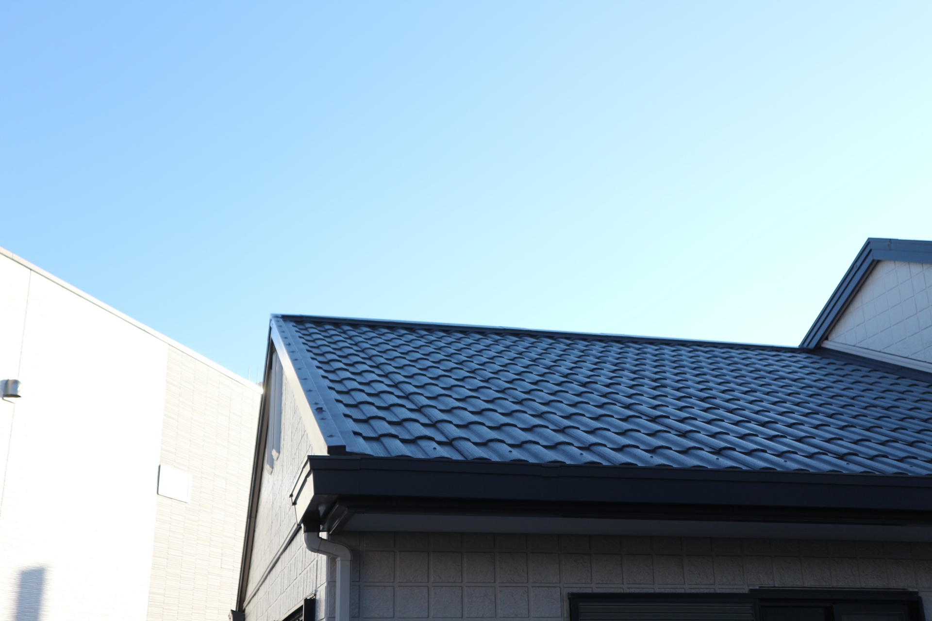 ウチの屋根大丈夫 葺き替えが必要な屋根 費用相場など解説 失敗しないリフォーム会社選びは リフォームガイド
