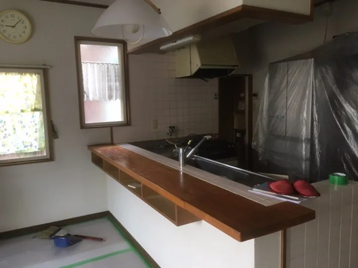 古いキッチンとお風呂を機能的な空間にリフォームした事例 キッチン