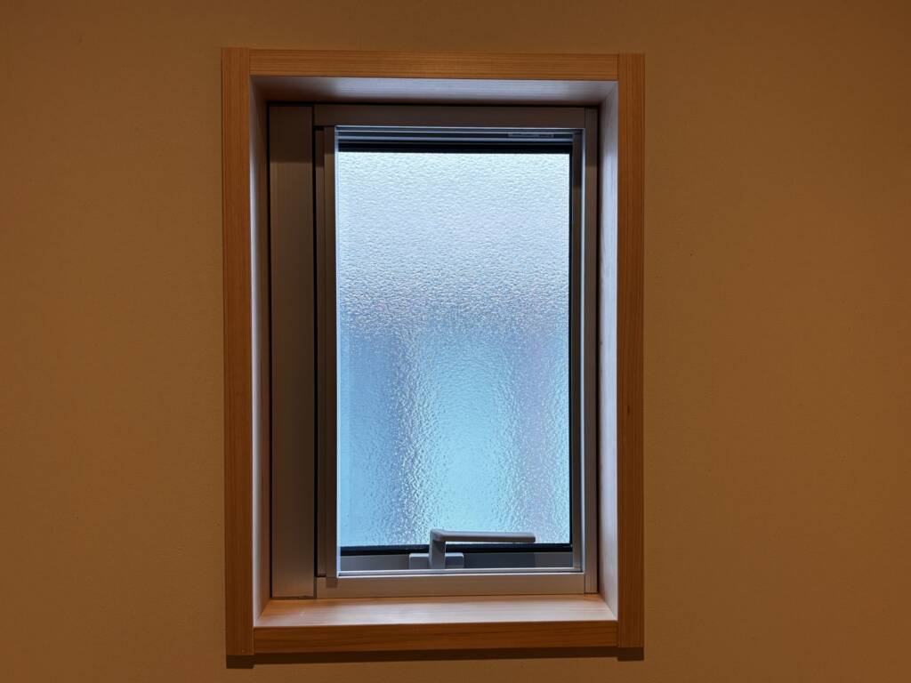 縦すべり出し窓のイメージ