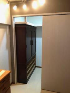 築40年マンションの空きスペースを有効活用！和ダンスも収納できるクローゼットで部屋がスッキリ快適に