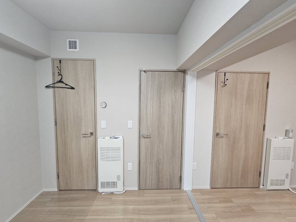 洋室　After 新設した扉