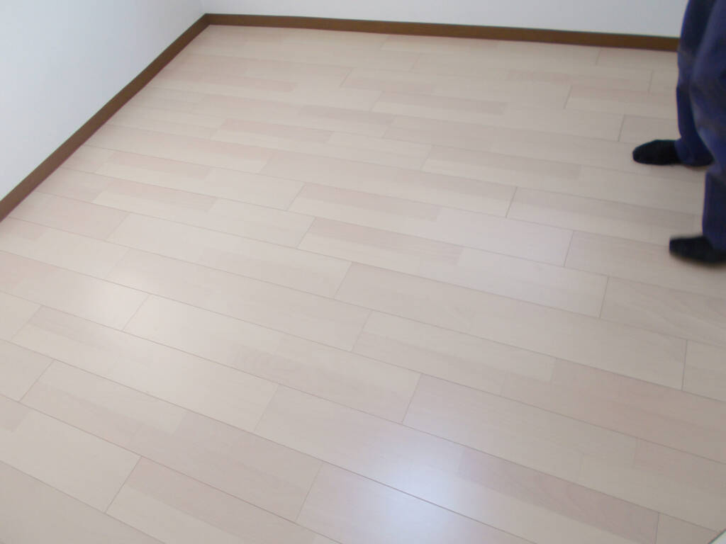 マンション1室リノベーション工事後のフローリング画像